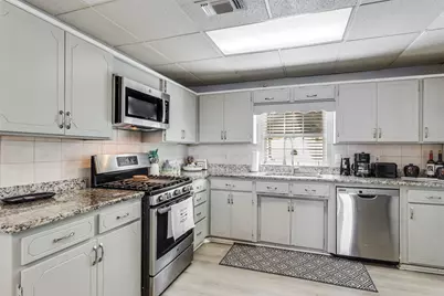 1152 W Lake Drive, Weatherford, TX 76087 - Photo 11