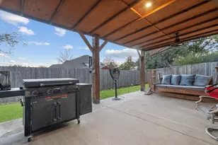 2421 Warrington Dr, Grand Prairie, TX 75052 - Photo 23