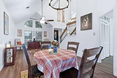 2421 Warrington Drive, Grand Prairie, TX 75052 - Photo 7