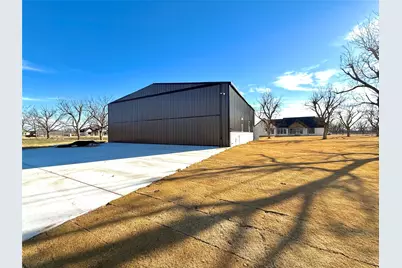 1642 Earhart Drive, Granbury, TX 76049 - Photo 33