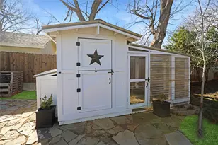 909 W Hunt St, McKinney, TX 75069 - Photo 37