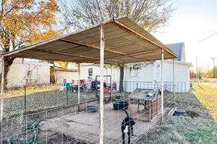 705 Ave A, Cisco, TX 76437 - Photo 17