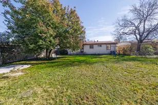 1723 Alhambra St, Dallas, TX 75217 - Photo 5