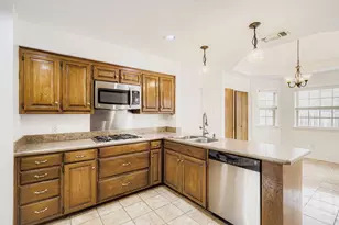 10405 Woodland Dr, Greenville, TX 75402 - Photo 9