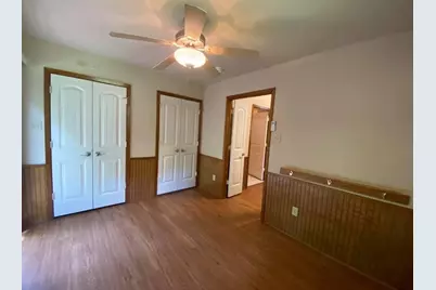 640 Heritage Creek Drive, Rhome, TX 76078 - Photo 9