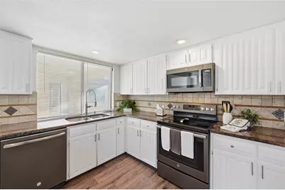 5011 Prairieview Court S, Arlington, TX 76017 - Photo 9