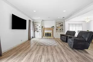 3514 Shady Valley Dr, Pantego, TX 76013 - Photo 9