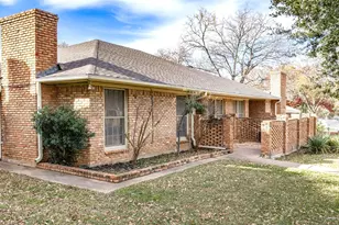 3514 Shady Valley Dr, Pantego, TX 76013 - Photo 1