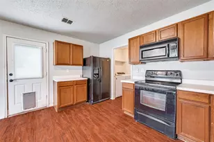 1709 Silverwood Ln, Little Elm, TX 75068 - Photo 9