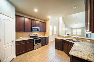 1913 Christopher Creek Dr, Little Elm, TX 75068 - Photo 7