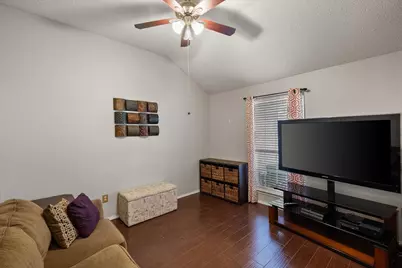 1608 Crestmeadow Lane, Mansfield, TX 76063 - Photo 5
