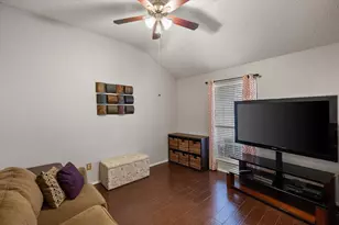 1608 Crestmeadow Ln, Mansfield, TX 76063 - Photo 5