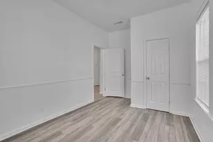 1010 E Main St, Gainesville, TX 76240 - Photo 9