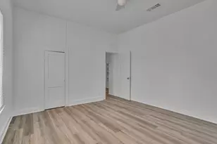 1010 E Main St, Gainesville, TX 76240 - Photo 7