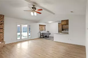 10129 Buffalo Grove Rd, Fort Worth, TX 76108 - Photo 5