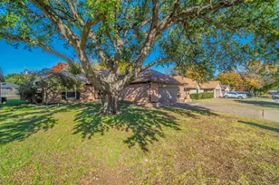 6729 Oliver Dr, North Richland Hills, TX 76180 - Photo 21