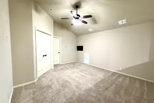 550 Lily St, Crowley, TX 76036 - Photo 5