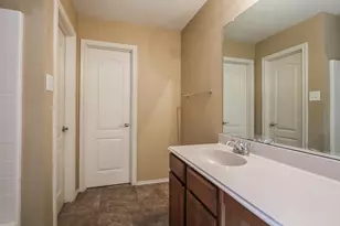 148 Cliff Height Cir, Dallas, TX 75241 - Photo 3