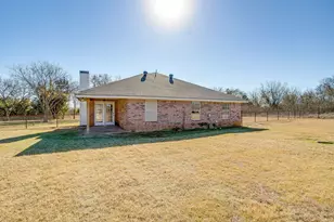 1000 County Rd 1105, Rio Vista, TX 76093 - Photo 29