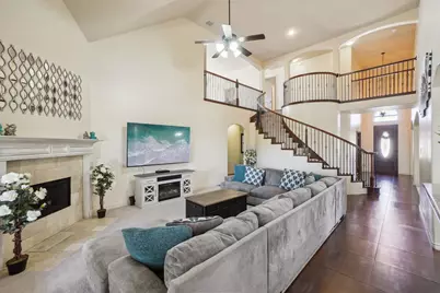 4720 Barn Owl Trail, Grand Prairie, TX 75052 - Photo 9