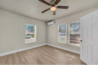 305 NW 23rd Street #101, Fort Worth, TX 76164 - Photo 3