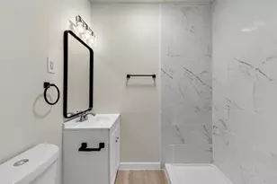 305 NW 23rd St, Fort Worth, TX 76164 - Photo 9