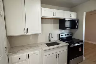 305 NW 23rd St, Fort Worth, TX 76164 - Photo 7