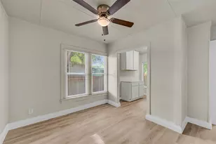 305 NW 23rd St, Fort Worth, TX 76164 - Photo 3