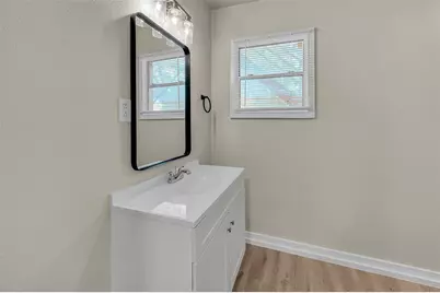 305 NW 23rd Street #203, Fort Worth, TX 76164 - Photo 5