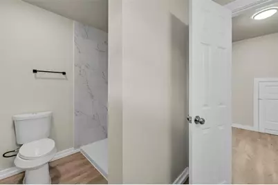 305 NW 23rd Street #203, Fort Worth, TX 76164 - Photo 9