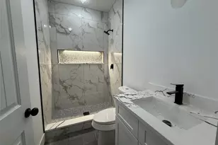 5803 Plum Dale Rd, Dallas, TX 75241 - Photo 11