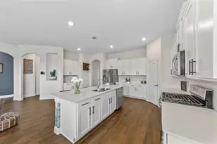 10701 Klondike Ln, Aubrey, TX 76227 - Photo 15