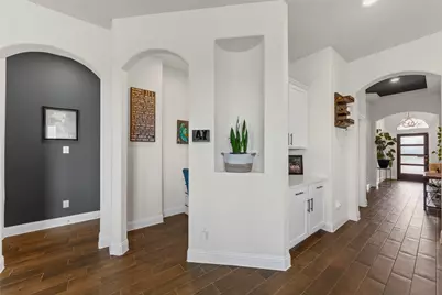 10701 Klondike Lane, Aubrey, TX 76227 - Photo 11