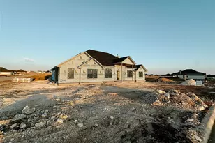 1304 Red Rock Rd, Hewitt, TX 76643 - Photo 3