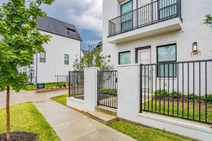 694 W Main St, Arlington, TX 76013 - Photo 1