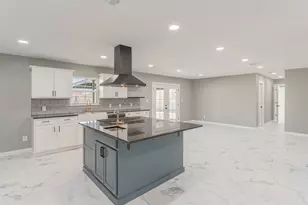 709 E Clay St, Bowie, TX 76230 - Photo 13