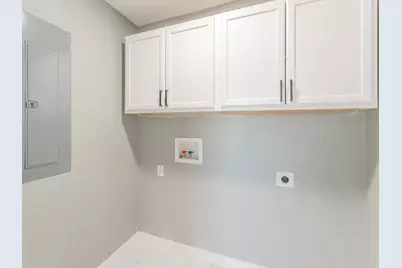 709 E Clay Street, Bowie, TX 76230 - Photo 15