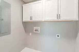 709 E Clay St, Bowie, TX 76230 - Photo 15