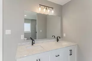 709 E Clay St, Bowie, TX 76230 - Photo 19