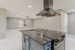 709 E Clay St, Bowie, TX 76230 - Photo 9