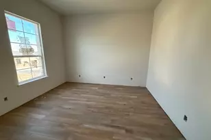 557 Waterford Pk Blvd, Weatherford, TX 76087 - Photo 3