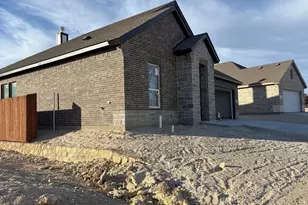 557 Waterford Pk Blvd, Weatherford, TX 76087 - Photo 1