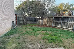 8645 Mill Creek Rd, Irving, TX 75063 - Photo 21