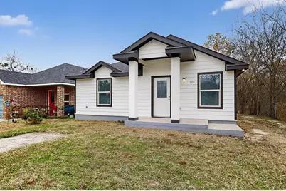 3304 Wellington Street, Greenville, TX 75401 - Photo 3