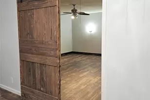 604 Bayless Dr, Euless, TX 76040 - Photo 7