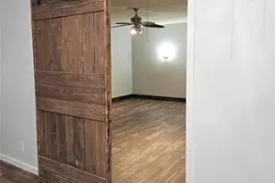 604 Bayless Dr, Euless, TX 76040 - Photo 7