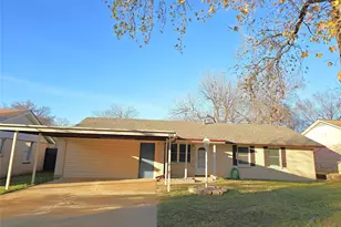 604 Bayless Dr, Euless, TX 76040 - Photo 1