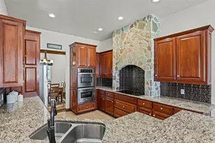 216 Megan Ct, Hudson Oaks, TX 76087 - Photo 31