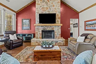 216 Megan Ct, Hudson Oaks, TX 76087 - Photo 11