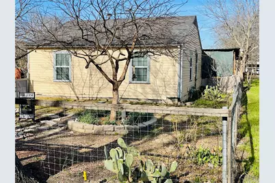 203 Ennis Street, Waxahachie, TX 75165 - Photo 3